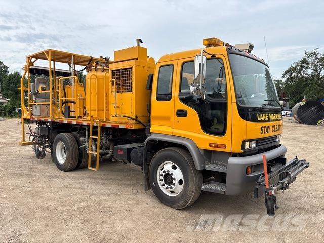 Isuzu FTR Camions et véhicules municipaux