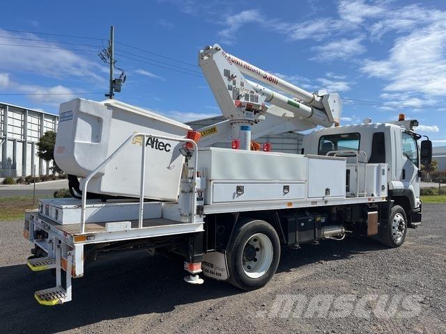 Isuzu FTR900 Camion nacelle