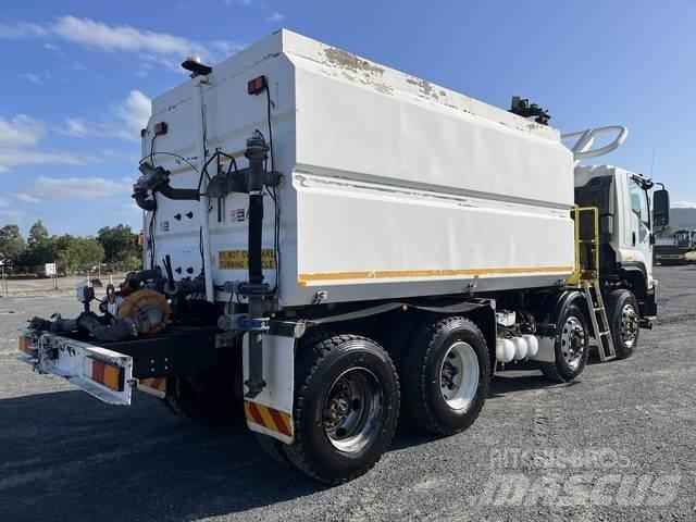 Isuzu FVH2000 Camion citerne à eau