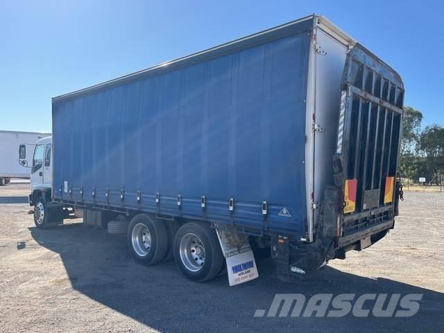 Isuzu FVR 950 Camion à rideaux coulissants (PLSC)
