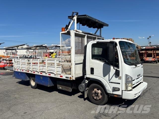 Isuzu NPR Camions et véhicules municipaux