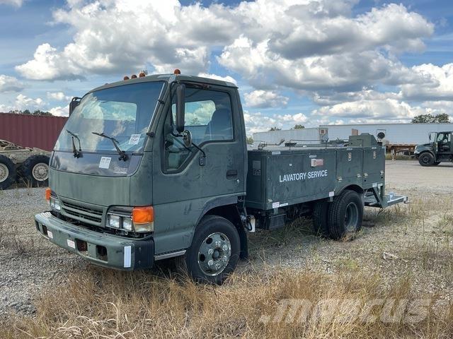 Isuzu NPR Camions et véhicules municipaux