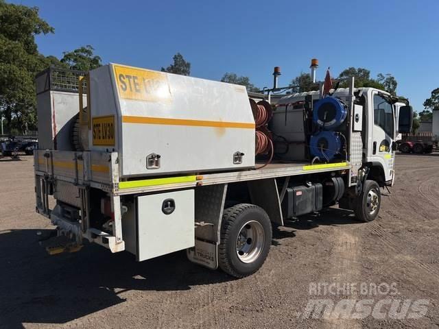 Isuzu NPS 300 Camion plateau
