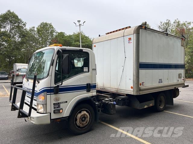 Isuzu NQR Camion Fourgon