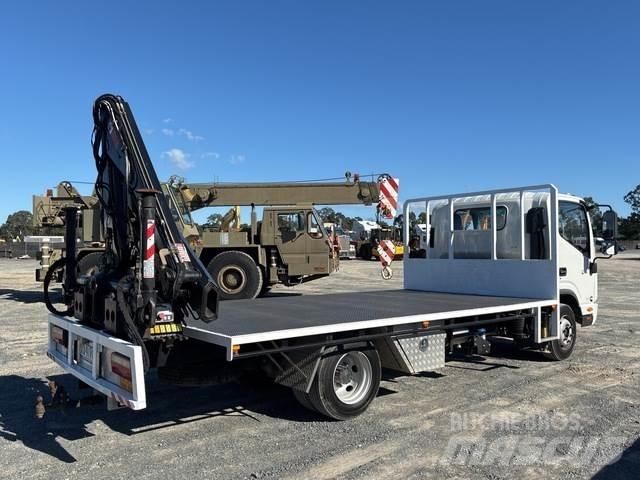 JAC N721 Camion plateau ridelle avec grue