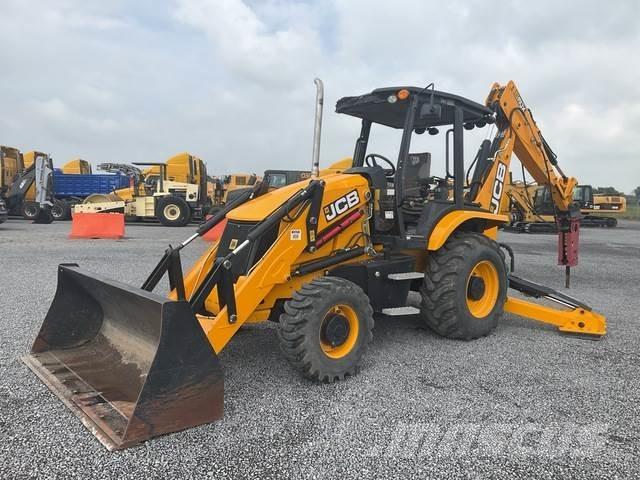JCB 3CXR14L4CE Tractopelle