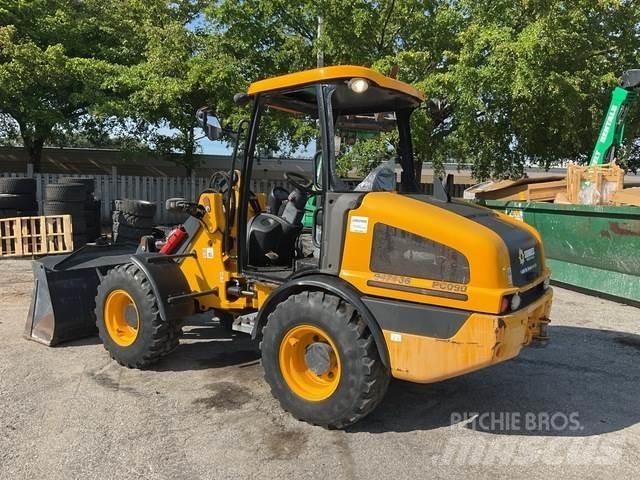 JCB 407 Chargeuse sur pneus