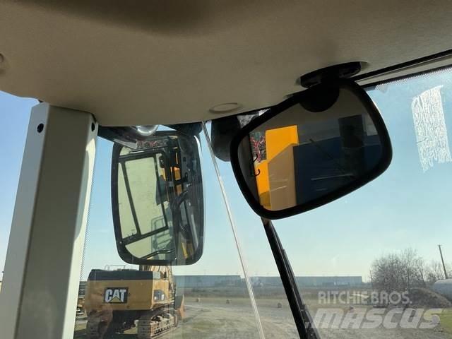 JCB 411 S5 HT Chargeuse sur pneus