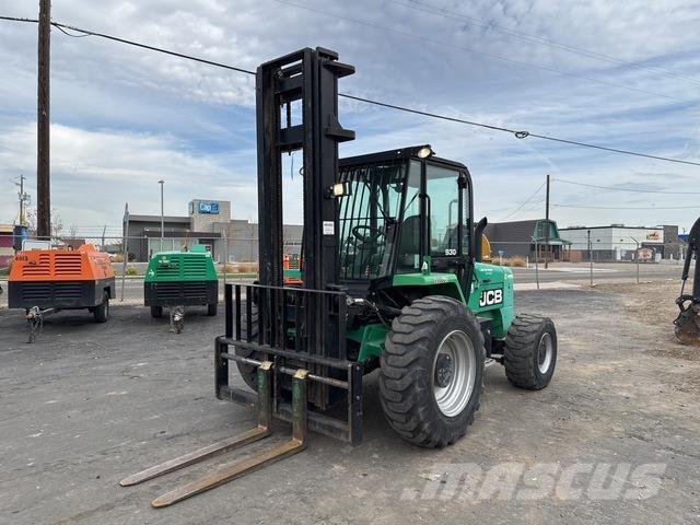JCB 930 Chariot tout terrain