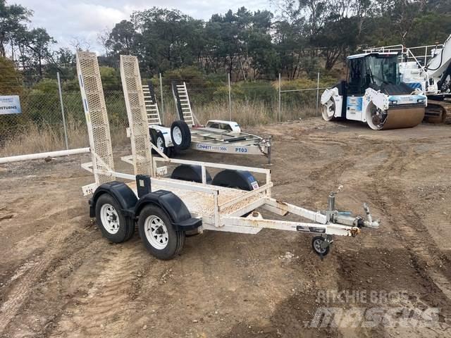 JLG  Remorque porte engin
