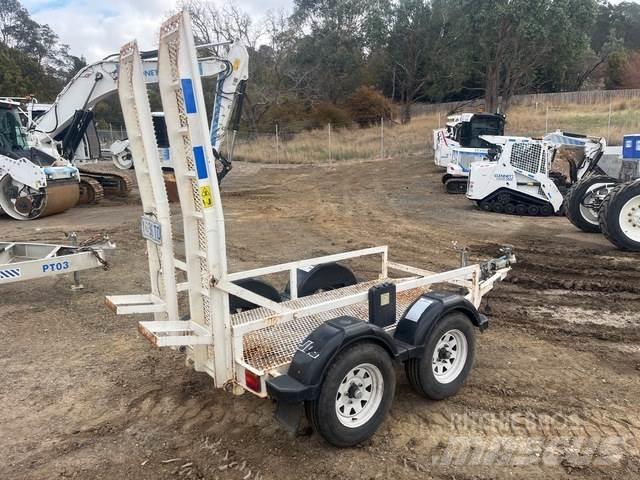 JLG  Remorque porte engin