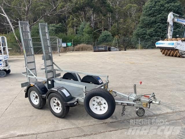 JLG  Remorque porte engin