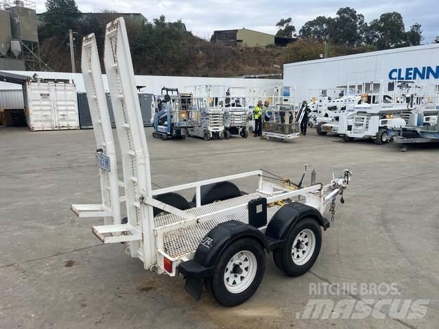 JLG  Remorque porte engin