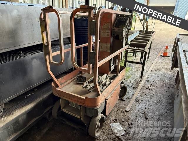 JLG  Mât vertical