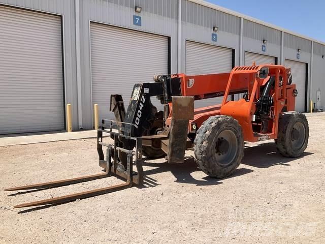 JLG 10042 Chariot télescopique