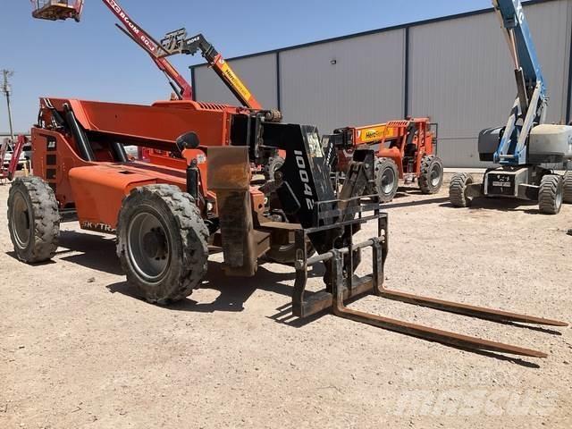 JLG 10042 Chariot télescopique