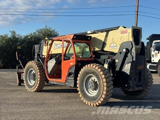 JLG 1055 Chariot télescopique