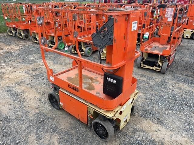 JLG 1230ES Mât vertical