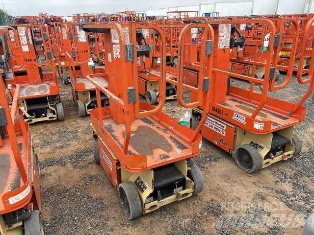 JLG 1230ES Mât vertical