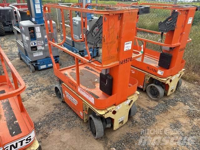 JLG 1230ES Mât vertical