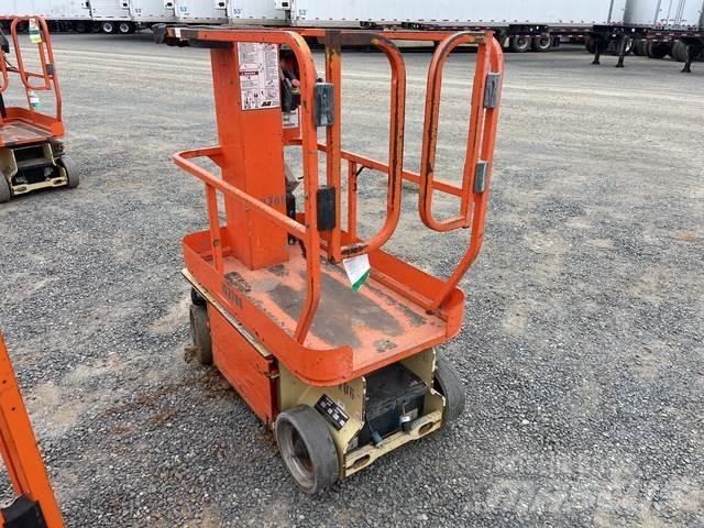 JLG 1230ES Mât vertical