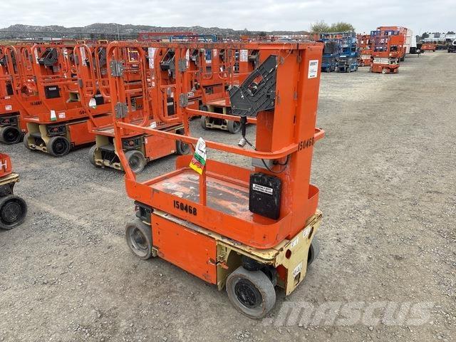JLG 1230ES Mât vertical