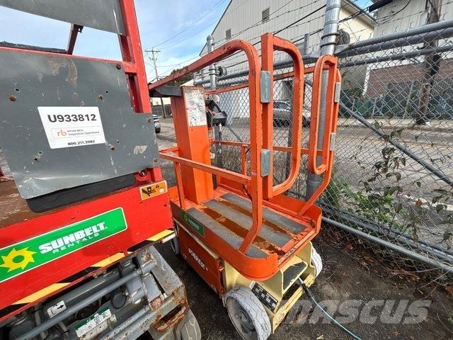 JLG 1230ES Mât vertical