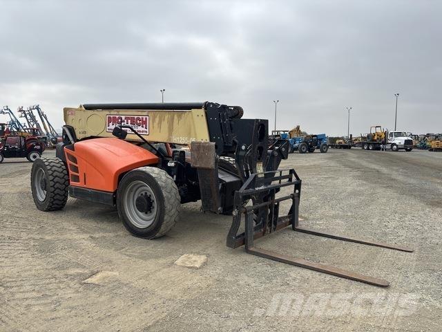 JLG 1255 Chariot télescopique