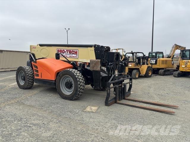 JLG 1255 Chariot télescopique