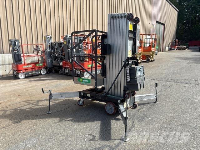 JLG 30AM Mât vertical