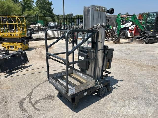 JLG 30AMDC Mât vertical