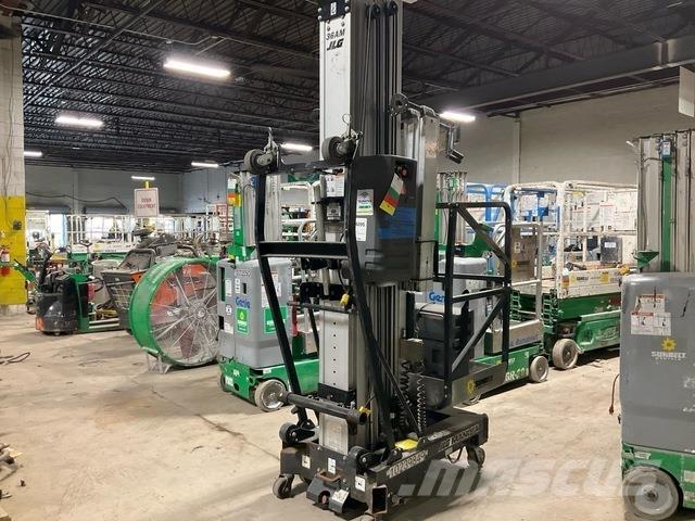 JLG 36AM Mât vertical