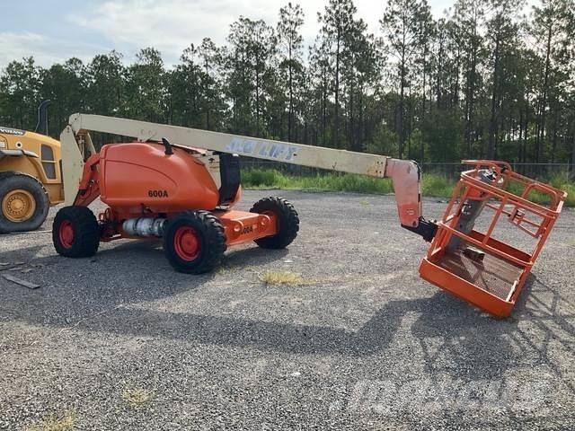 JLG 600A Nacelles articulées