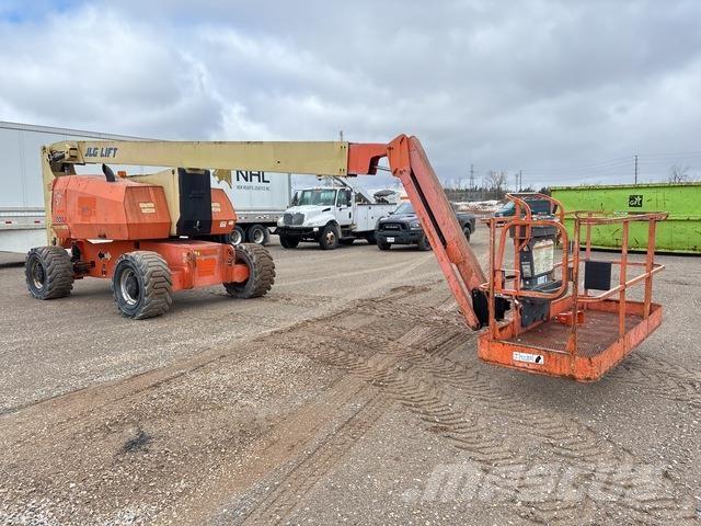 JLG 800 AJ Nacelles articulées