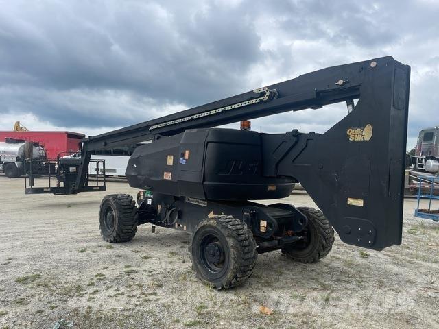 JLG 800A Nacelles articulées