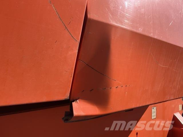 JLG 800S Nacelles télescopiques