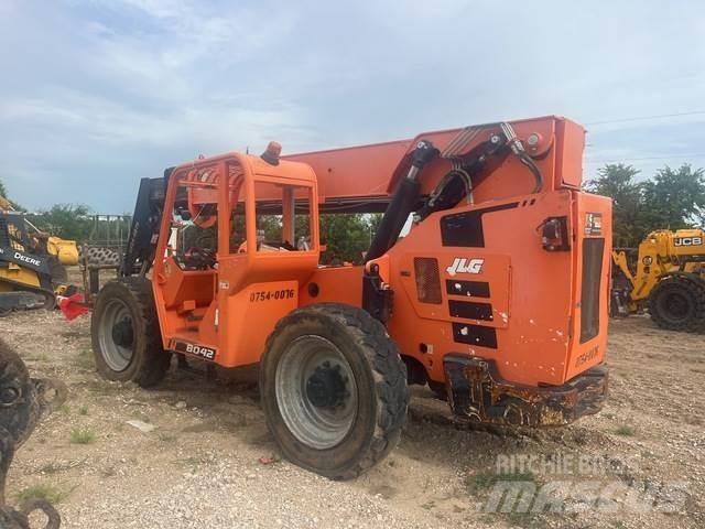 JLG 8042 Chariot télescopique