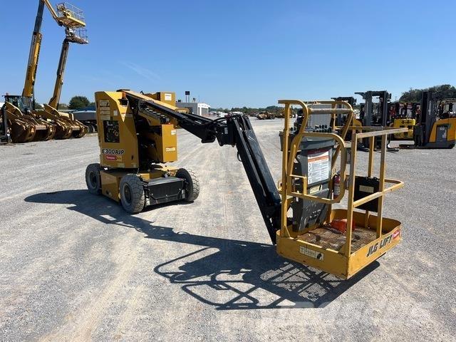 JLG E300AJP Nacelles télescopiques
