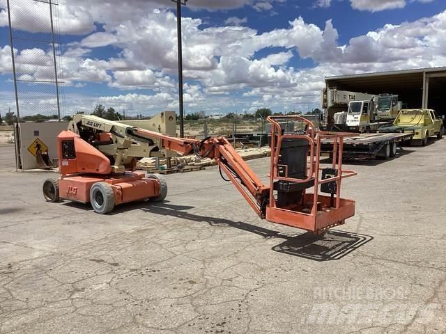 JLG E400AJPN Nacelles articulées