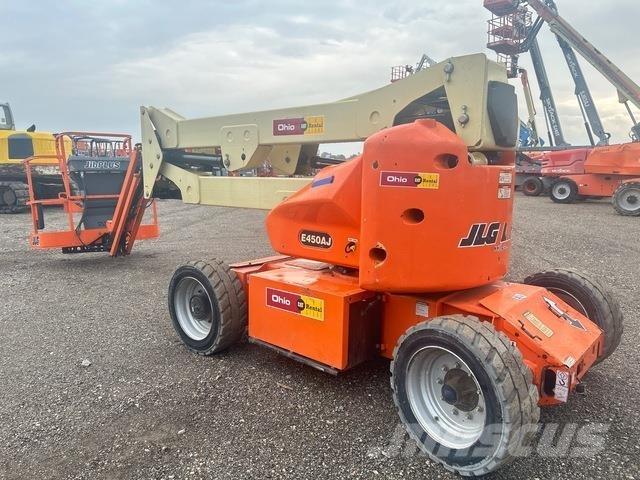 JLG E450AJ Nacelles articulées