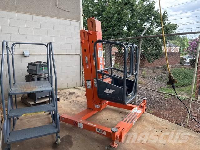 JLG FT140 Mât vertical