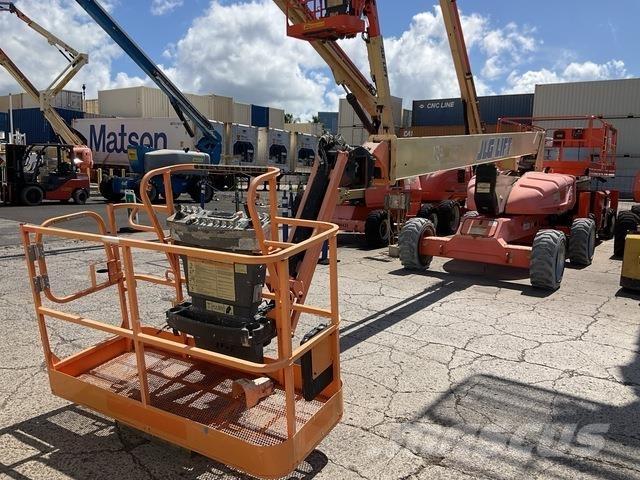 JLG M600JP Nacelles télescopiques