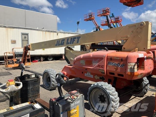 JLG M600JP Nacelles télescopiques