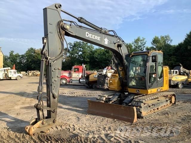 John Deere 135 Pelle sur chenilles