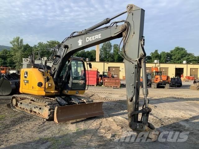 John Deere 135 Pelle sur chenilles