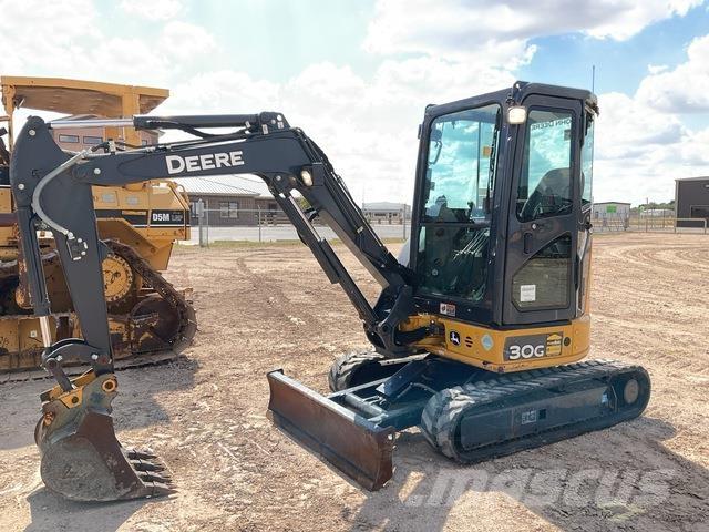 John Deere 30G Pelle sur chenilles