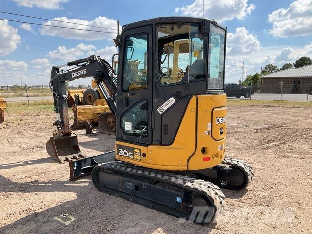 John Deere 30G Pelle sur chenilles