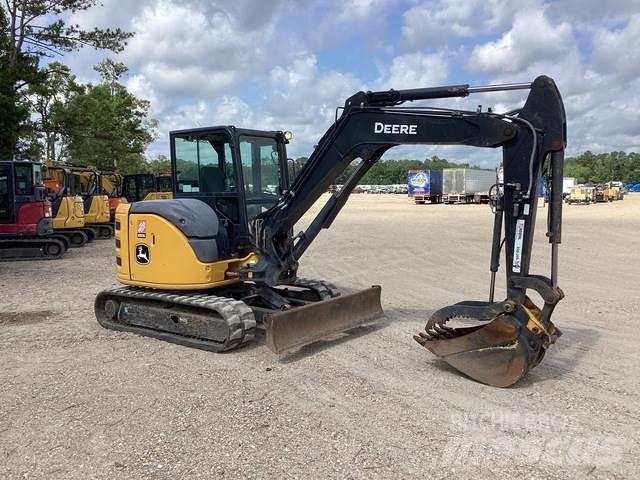 John Deere 60G Pelle sur chenilles