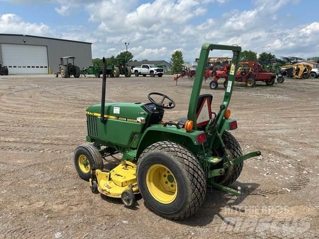 John Deere 770 Micro tracteur