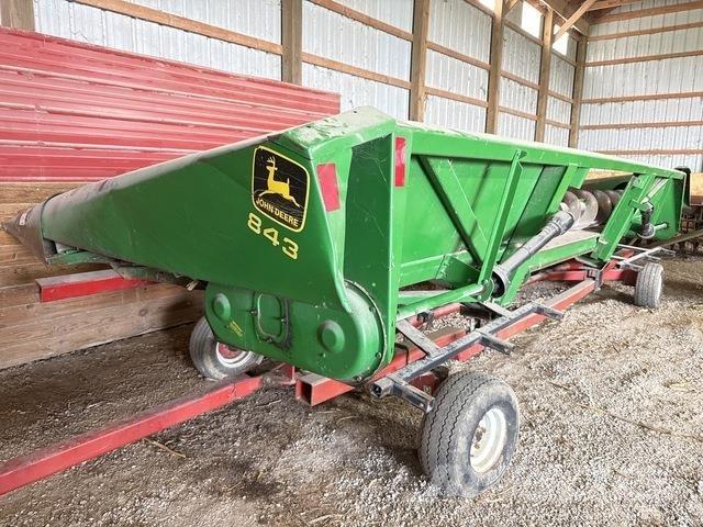 John Deere 843 Construction - Autres